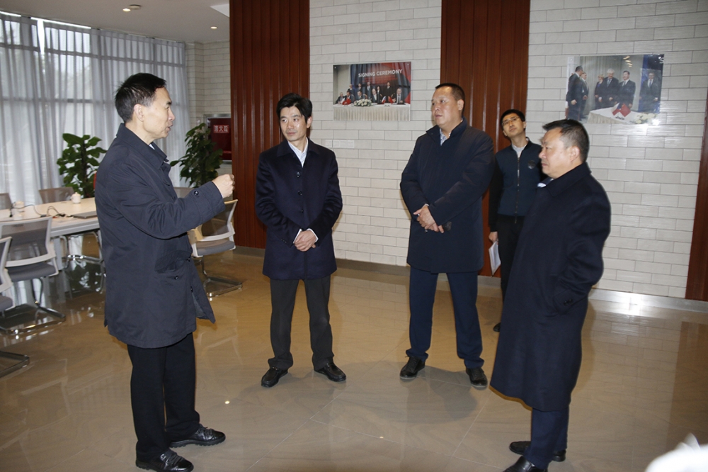 四川省人民政府副秘書長朱家德一行蒞臨匯東通飛公司中捷飛機研發中心調研視察