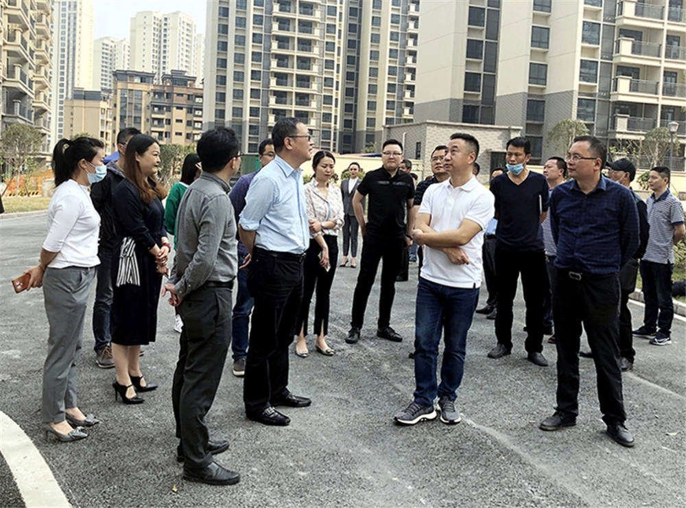 市委常委、高新區黨工委書記張邦舉蒞臨匯福苑小區視察指導工作